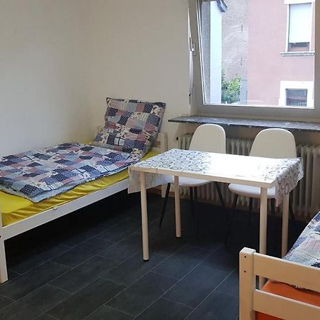 Handwerker Unterkunft Monteurzimmer Mit Gemeinschaftsbad In Brebach Saarbrücken Exterior foto