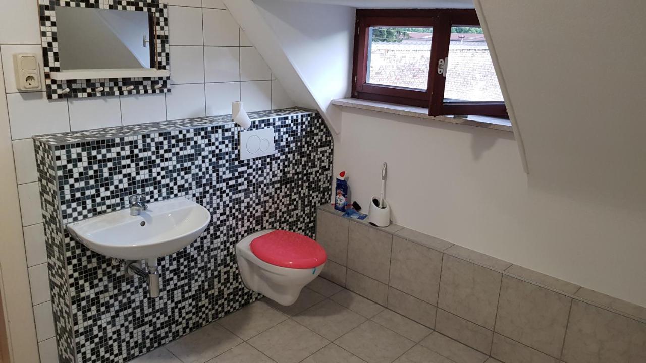 Handwerker Unterkunft Monteurzimmer Mit Gemeinschaftsbad In Brebach Saarbrücken Exterior foto